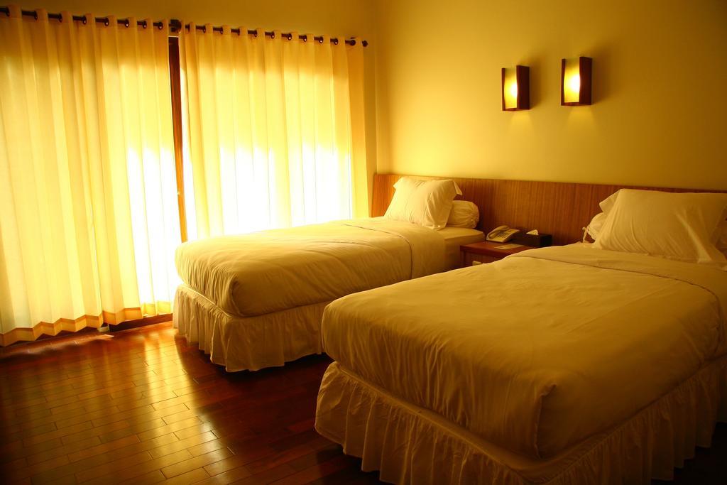 Tetirah Boutique Hotel Salatiga Buitenkant foto
