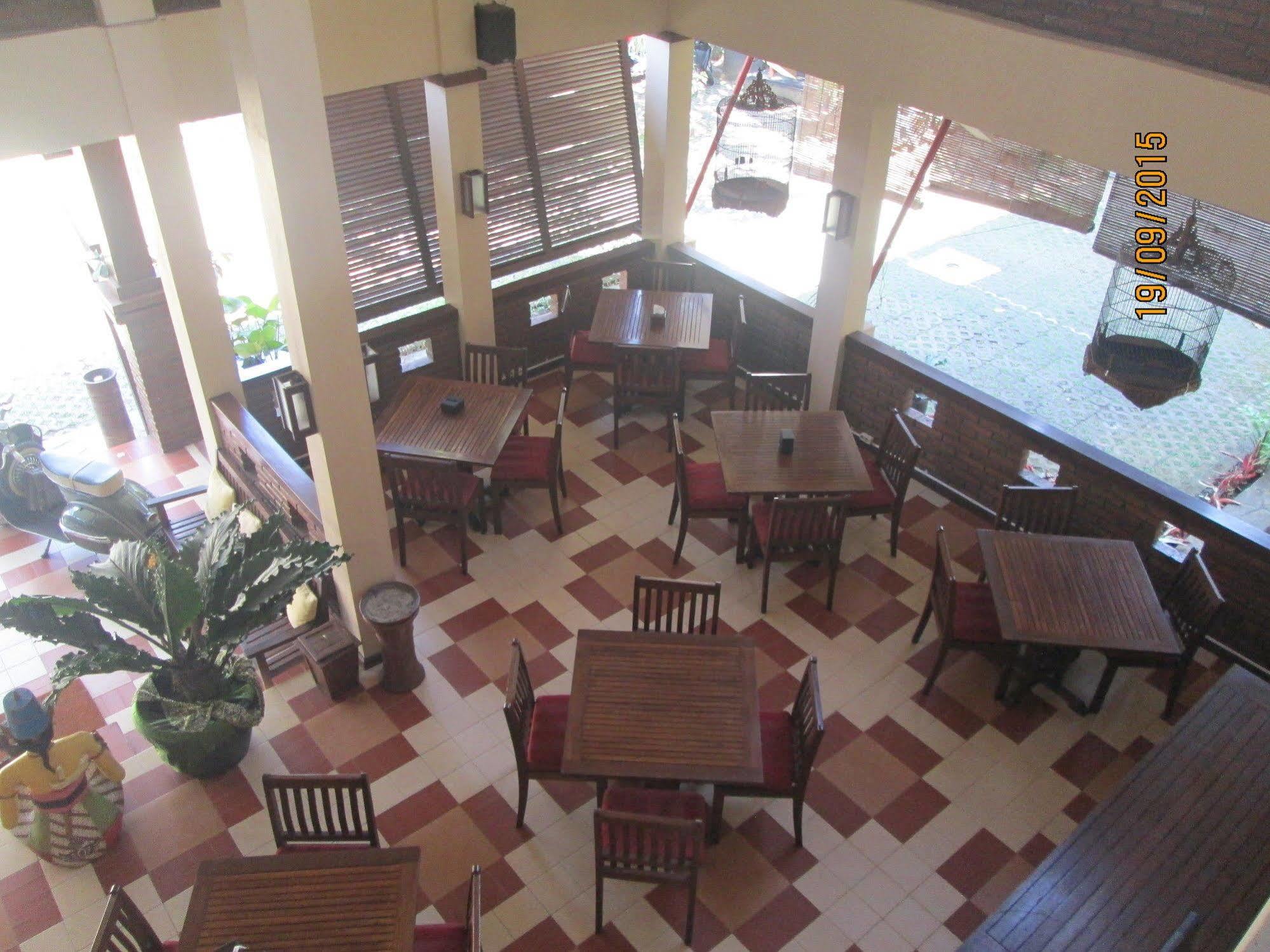 Tetirah Boutique Hotel Salatiga Buitenkant foto