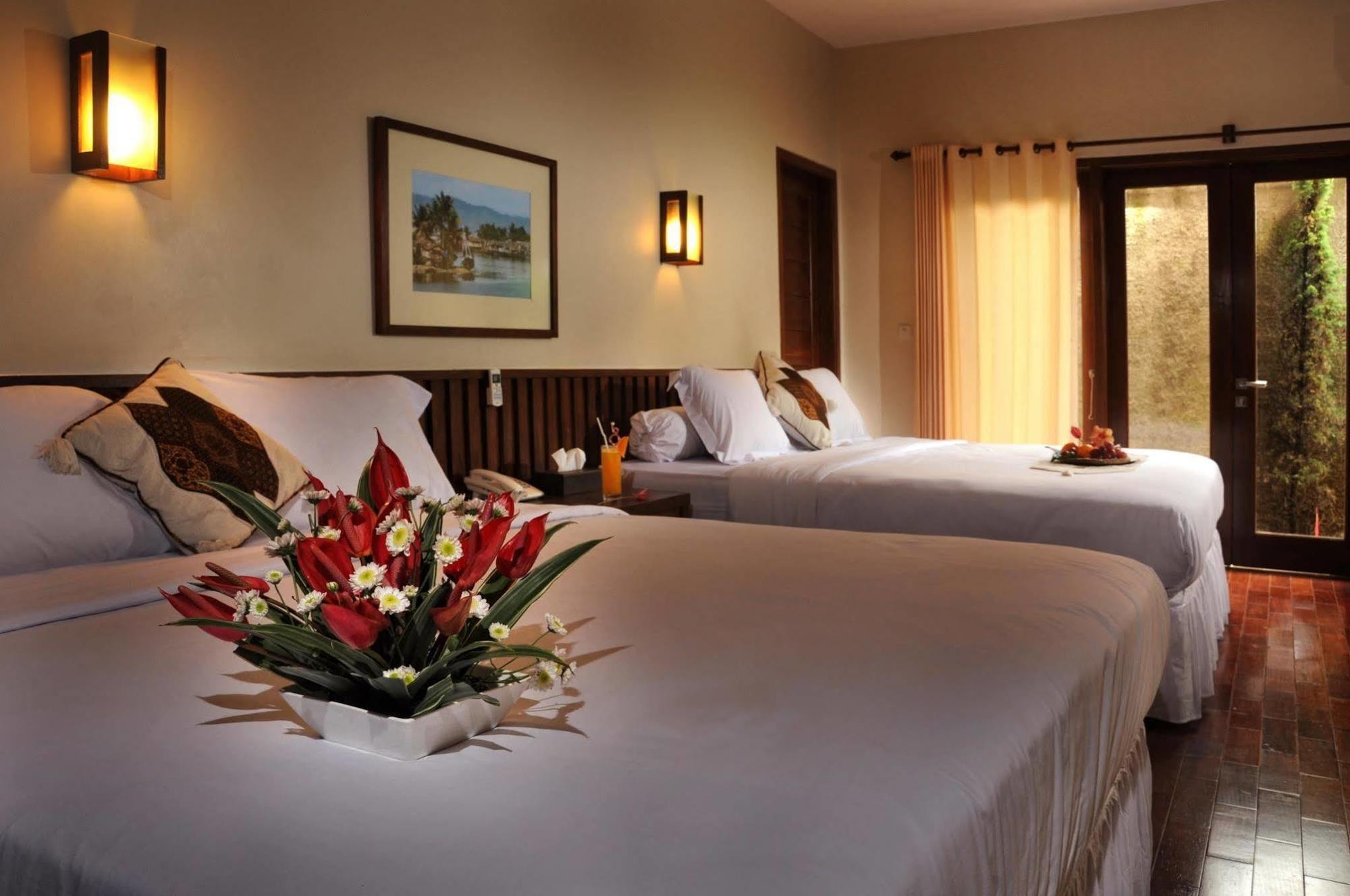 Tetirah Boutique Hotel Salatiga Buitenkant foto